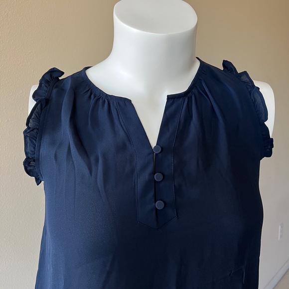 SOLD NWOT Loft Outlet Ruffle Top w/ Buttons in Navy Blue Size Petite Small PS SP - Picture 4 of 6
